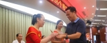 情系桑梓 心系教育 明一國際捐款三十萬元致敬教書育人典范